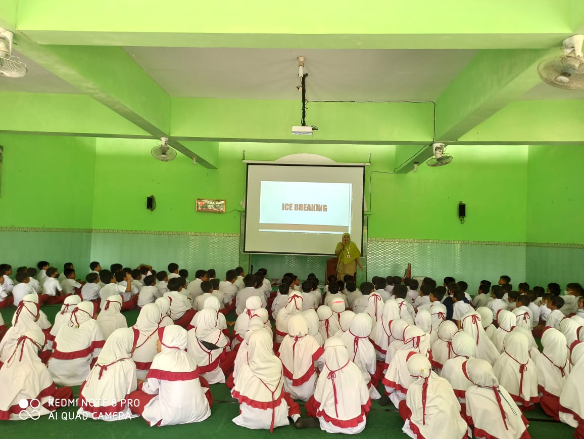 Kegiatan Penyuluhan oleh Guru Bimbingan Konseling (BK) Raras Arum Ashlikhatun W. S.Psi