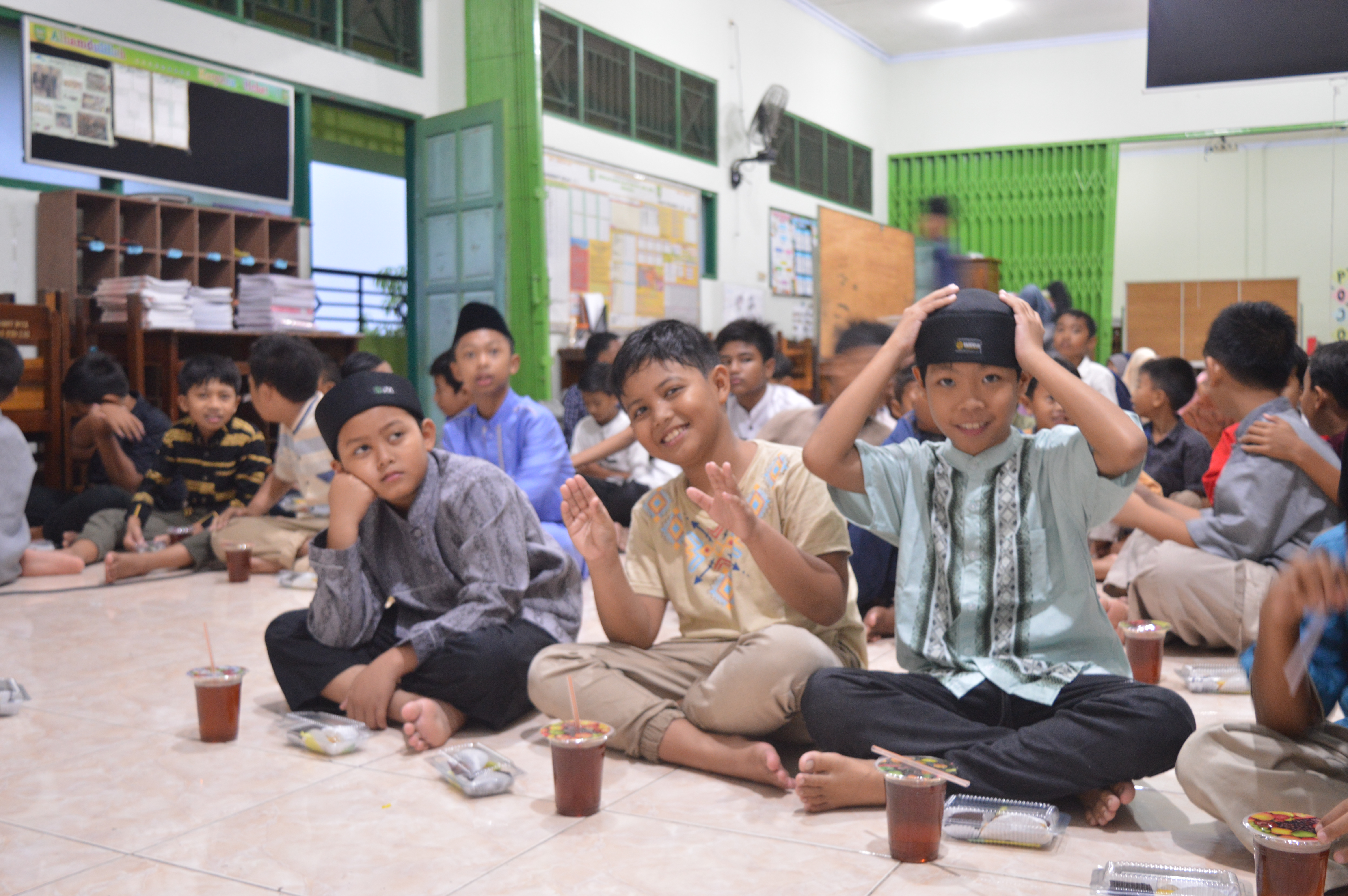 Rangkaian kegiatan ramadhan, buka bersama peserta didik dengan orang tua