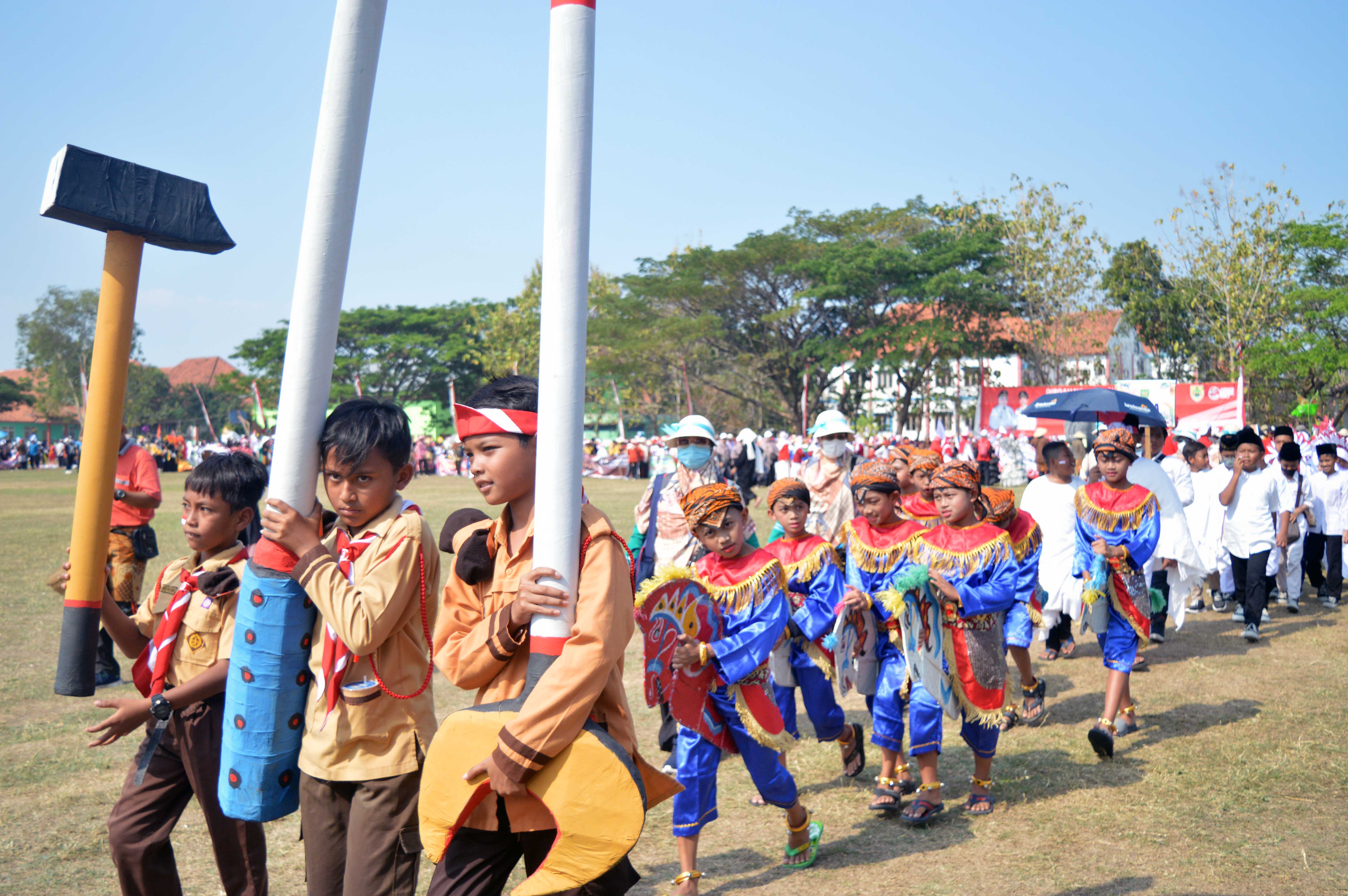 SDIT MTA Gemolong Turut Meramaikan Karnaval Pembangunan Kec. Gemolong  Dalam Ragnka Memeriahkan Hari Kemerdekaan Indonesia Ke-78